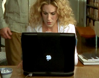 Illustration for article titled The Curious Case of the Upside Down Apple Logo